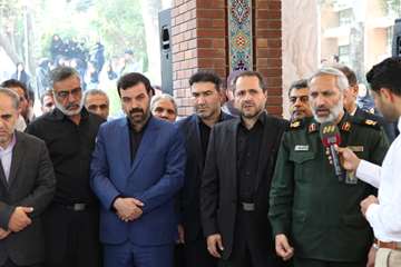 مراسم رونمایی از یادمان شهدای گمنام